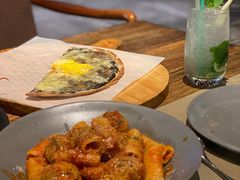 直通心粉配肉丸-Carbon莫卡哆·意大利复古集市餐厅(杭州大厦店)