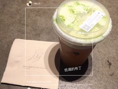 金凤茶王-喜茶(上海正大广场店)