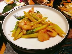 -樱花里音乐餐吧·牛扒椰子鸡(东圃店)