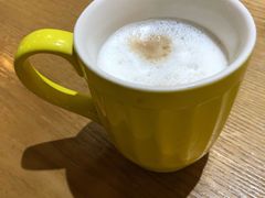 拿铁咖啡-HELLO 27 意面·沙拉·帕尼尼