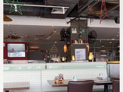 -大头虾越式风味餐厅(光明广场店)