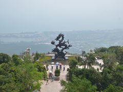-亚龙湾中心广场