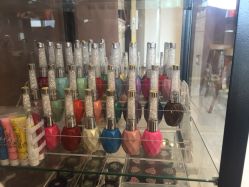 Slowlife Nail 慢生活美甲-S · Nail 自助美甲美睫