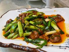 大蒜炒羊肉-蔡阿水羊肉店