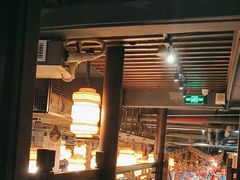 -帅巴人舅母子腊蹄民俗村