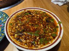 -洱火云南酸菜牛肉火锅(石景山当代商城店)