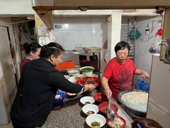 -张阿三馄饨店