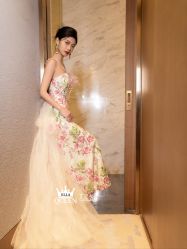 点击看大图 -艾拉·女王婚纱礼服馆