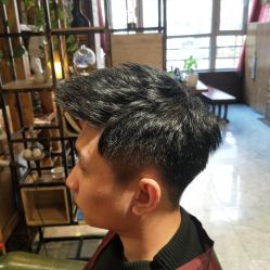 点击看大图 -MONE美发沙龙