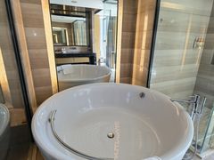 -天津梅江中心皇冠假日酒店