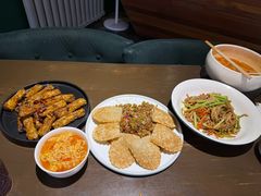 -梧桐树下(云锦世家店)