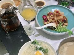 -红鼎豆捞·非遗鲍皇汤火锅(宝丰路店)