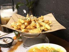 -Mark&Mars Restaurant