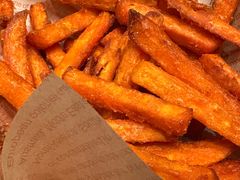 -8PINTS八品脱·日料·烧鸟·精酿小酒馆(莘庄店)