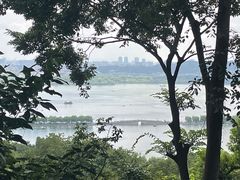 -宝石山