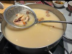 -尚尚仙·酸汤猪手·猪肚鸡火锅(华联万柳购物中心店)