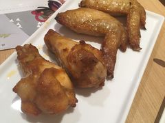 新奥尔良风味鸡翅-必胜客(WOW中心城店)