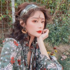 -诗悦发型SALON·圣罗兰店