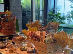 -星河吉酒店-BOND大堂吧·咖啡·简餐