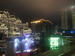 -凤凰路何眼镜香辣蟹(花果园店)