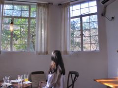 靠窗位-MAISON门前杂货店