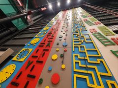 -极限PLAY运动娱乐新世界·团建派对潮玩休闲馆·室内蹦极高空游乐园