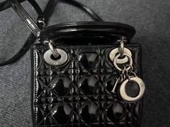 -小飞侠奢侈品回收 寄卖 养护(宝山宝龙广场店)