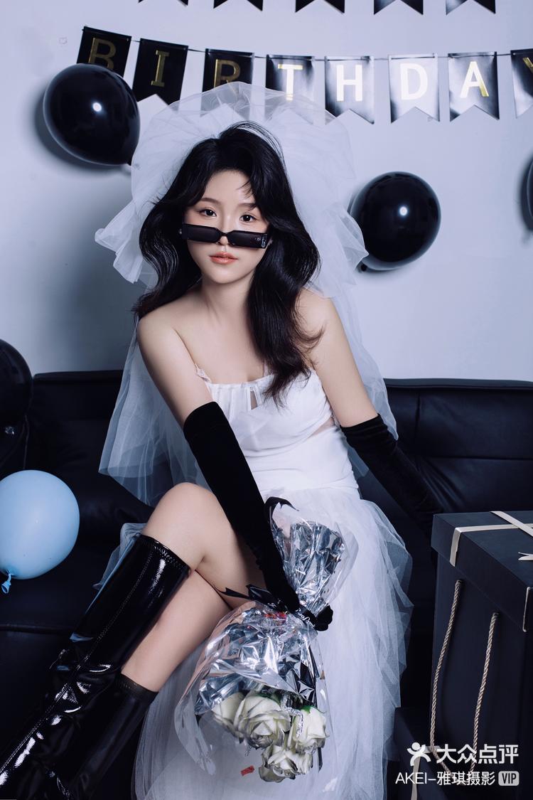 甜酷少女生日写真单人婚纱写真