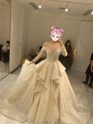 点击看大图 -GRACE KELLY婚纱与礼服(北京店)