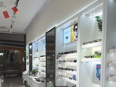 -J-Optical佳视明眼镜·蔡司视觉(青岛金茂览秀城店)