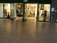 -MaxMara(燕莎奥特莱斯店)