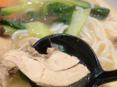 -蒙自源米线大王(宝安尖岗山店)