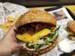 -The Habit Burger Grill 哈比特汉堡(爱琴海店)