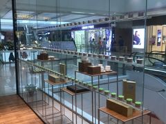 展示区-小罐茶(济南恒隆广场店)