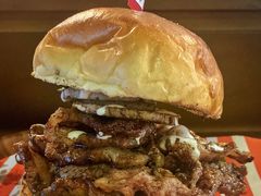 照烧脆藕猪肉汉堡-野草酒馆GRASS TAPROOM(时代天街店)