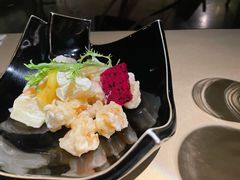 凤梨虾球-穹六人间 people 6(岳阳路店)