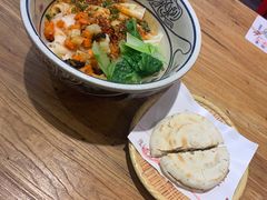 -陇上秦轩biangbiang面(萧山万象汇店)