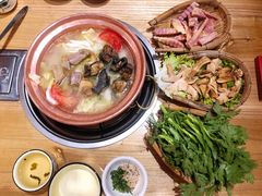 -阿婆情腊排骨火锅(金虹路店)
