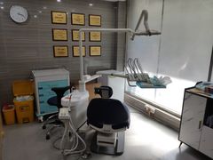 -上海仁爱医院口腔科 · 种植