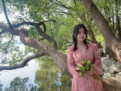 -ME觅妆·定制美妆·彩妆私教(菱角湖店)