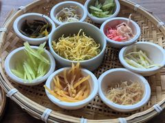 -包整·丝娃娃(一览甲秀楼风景店)