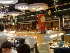 自助取餐区-小天鹅戴斯酒店鲸鲨百汇创作料理