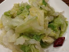 炝拌圆白菜-清真吴记门钉肉饼·喜多利