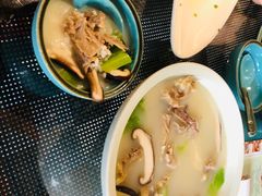 -月枫江南小馆(绿地缤纷广场店)