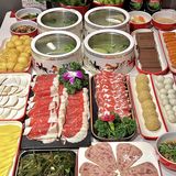 叹羊肉好去处‼️围炉而坐来一顿草原羊肉火锅吧♨️  