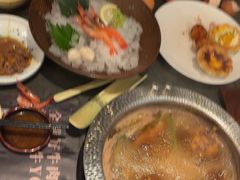 -牛YO寿喜烧·铁板烧和牛火锅自助(市府恒隆店)