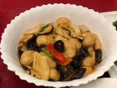 -侬佳蒸菜馆(听潮店)