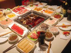 -海底捞火锅鲜切牛肉主题店(长寿路店)