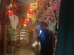 -头上红煨盐鸡·非遗院子餐厅