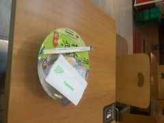 -全家便利店(宜山路站店)